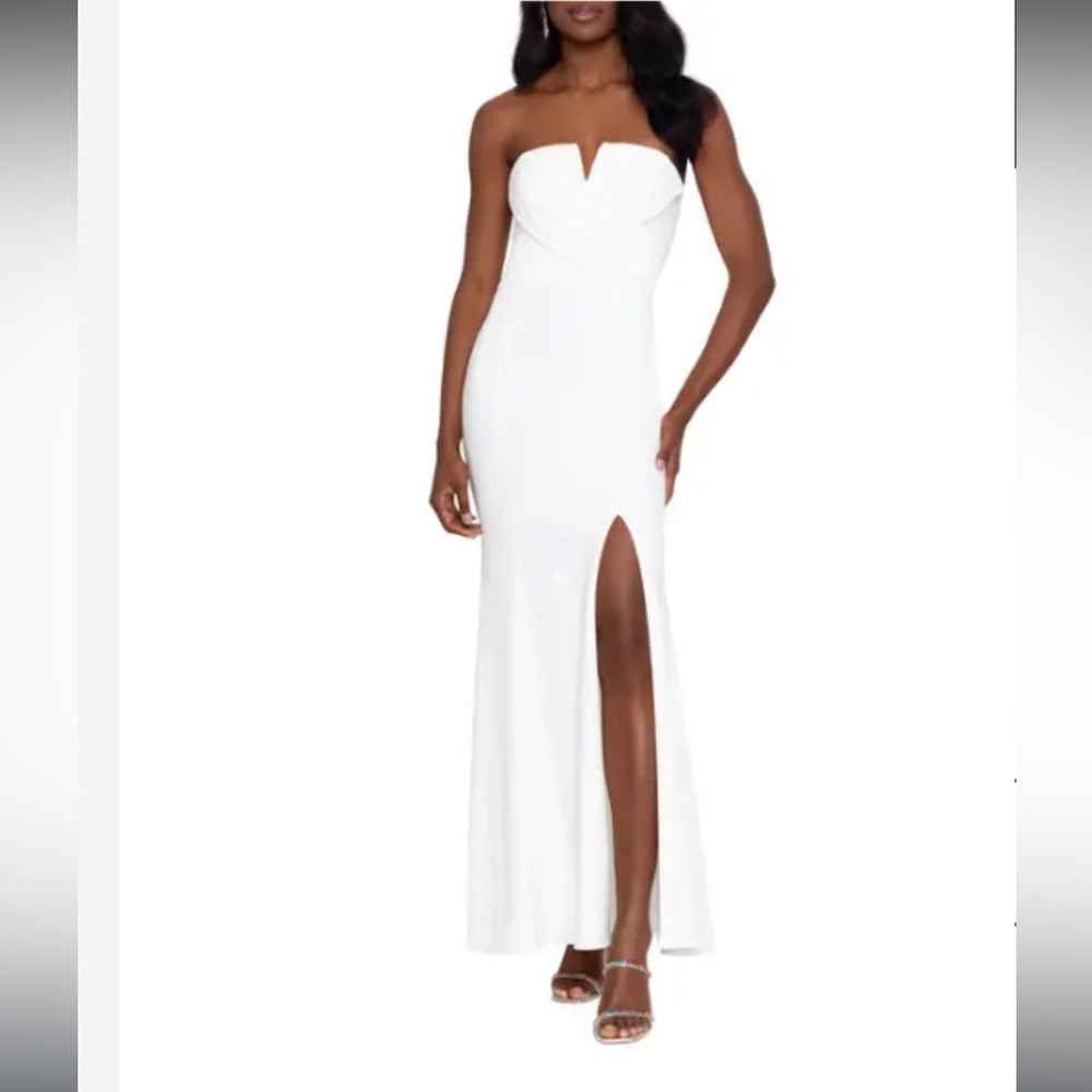 ✨ Xscape Ivory Strapless Scuba Crepe Gown | Size 10 | Formal / Evening / Bridal
